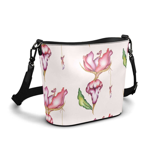 Bucket Tote aus LederBucket Bag aus Leder – ProduktbeschreibungBucket Bag aus Leder – Zeitlose Eleganz für jeden Tag.Diese hochwertige Bucket Bag aus feinem Leder vereint modernes DesignPenzance Large Leather Bucket ToteJ'LŶAJ'LŶAJ'LŶABucket Tote aus Leder